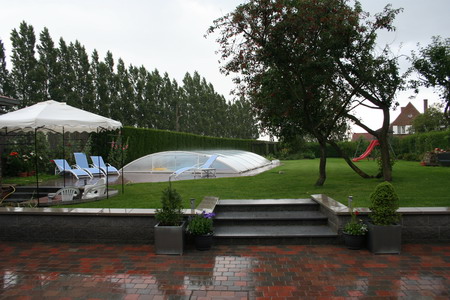 sous la pluie